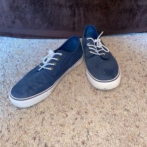 Size 9.5 Sio sneakers